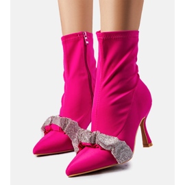 Botines rosas decorados con pedrería de Caisse rosado 2