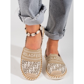 Alpargatas de mujer Shelovet beige con estampado 2