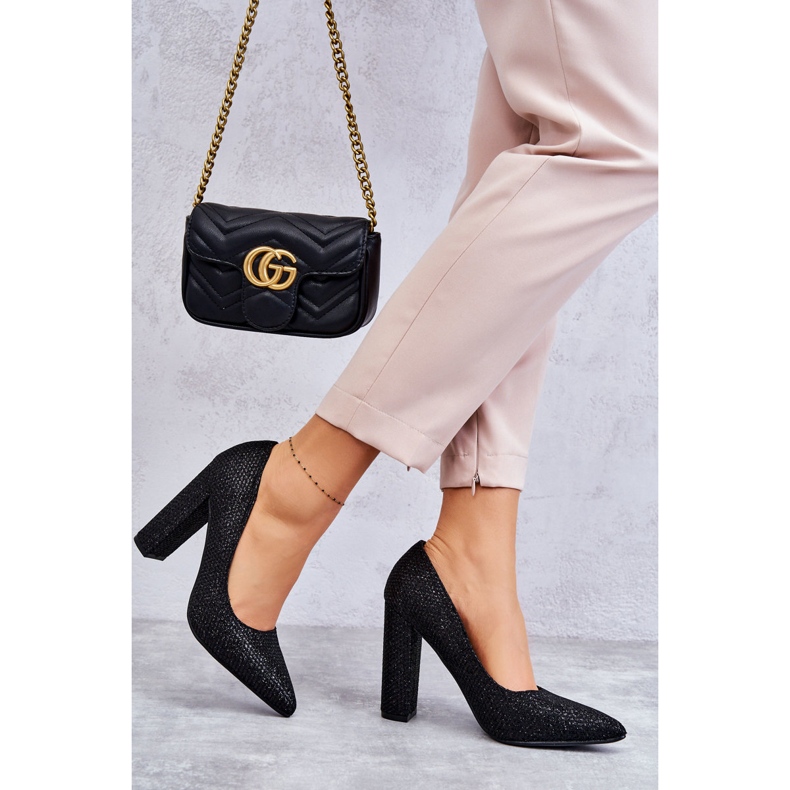 Bombas brillantes en el talón negro 2