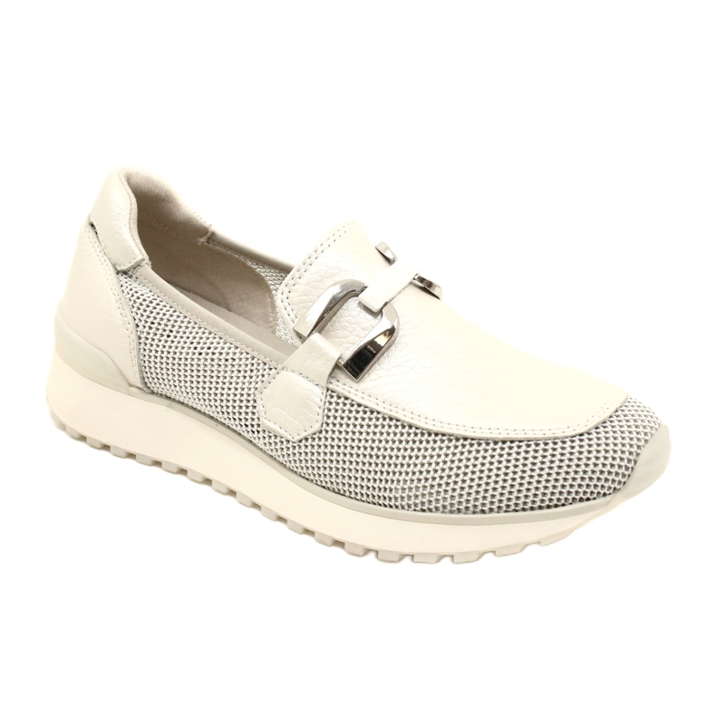 Mocasines de cuero para mujeres de Caprice con decoración 9-24502-20 132 Pearl peine blanco 1