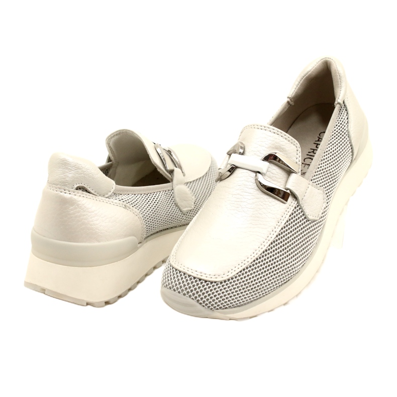 Mocasines de cuero para mujeres de Caprice con decoración 9-24502-20 132 Pearl peine blanco 4