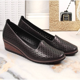 Zapatos cuña mujer calados negros brillo Potocki SZ12018 2