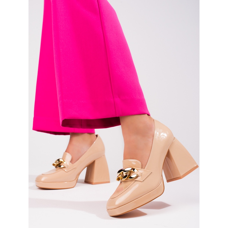 Zapatos de tacón beige de Vinceza 2