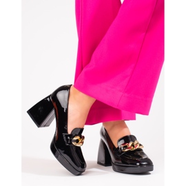 Bombas en un poste estable Vinceza negro 1 Bombas en un poste estable Vinceza negro 1