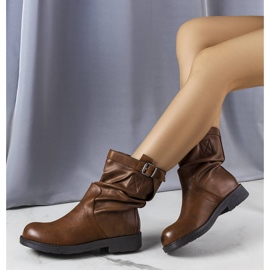 BM Botas planas slip-on marrones Charlene marrón 1 BM Botas planas slip-on marrones Charlene marrón 1