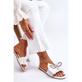 Pantuflas De Mujer Con Lazo Y Strass Blanco Jolene 4
