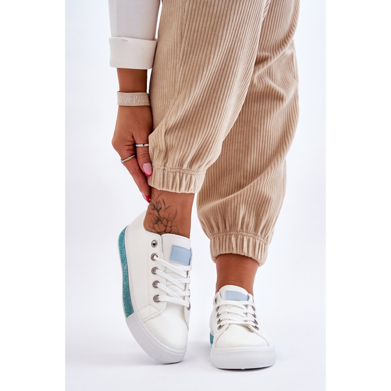 Zapatillas bajas de mujer con chorros Demira blancos y azules 2 Zapatillas bajas de mujer con chorros Demira blancos y azules 2
