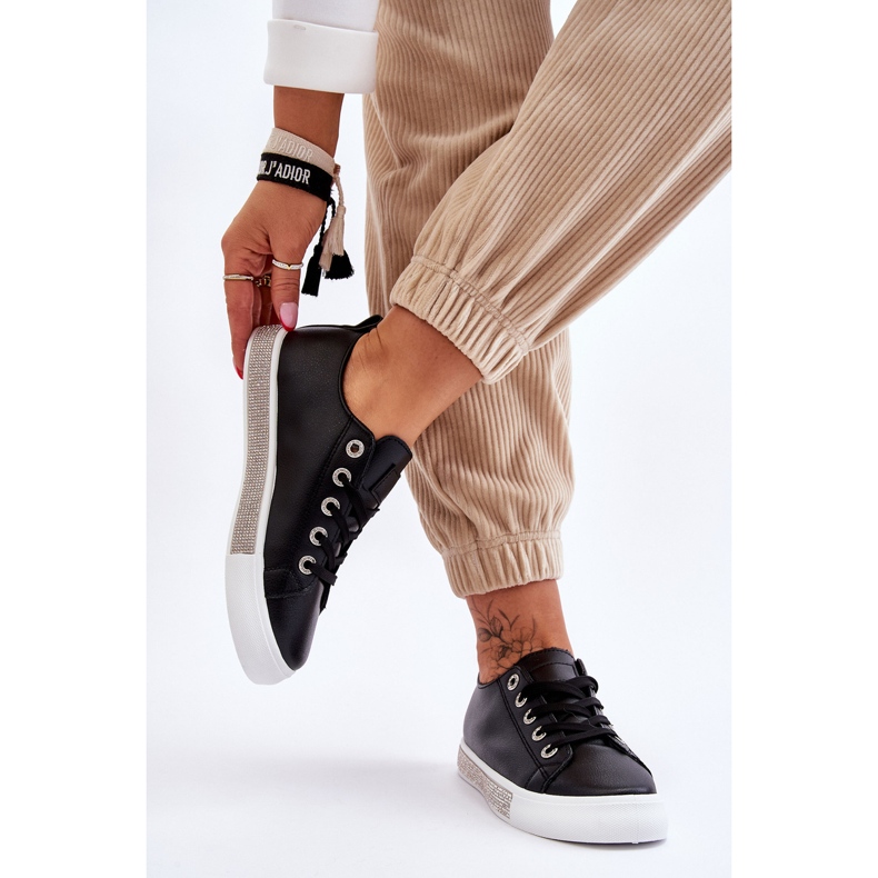 Zapatillas Bajas De Mujer Con Chorros Blanco Y Negro Demira 2