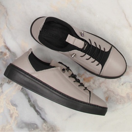 Slip-on de mujer en piel clara beige T.Sokolski W22-351 7