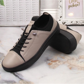 Slip-on de mujer en piel clara beige T.Sokolski W22-351 8