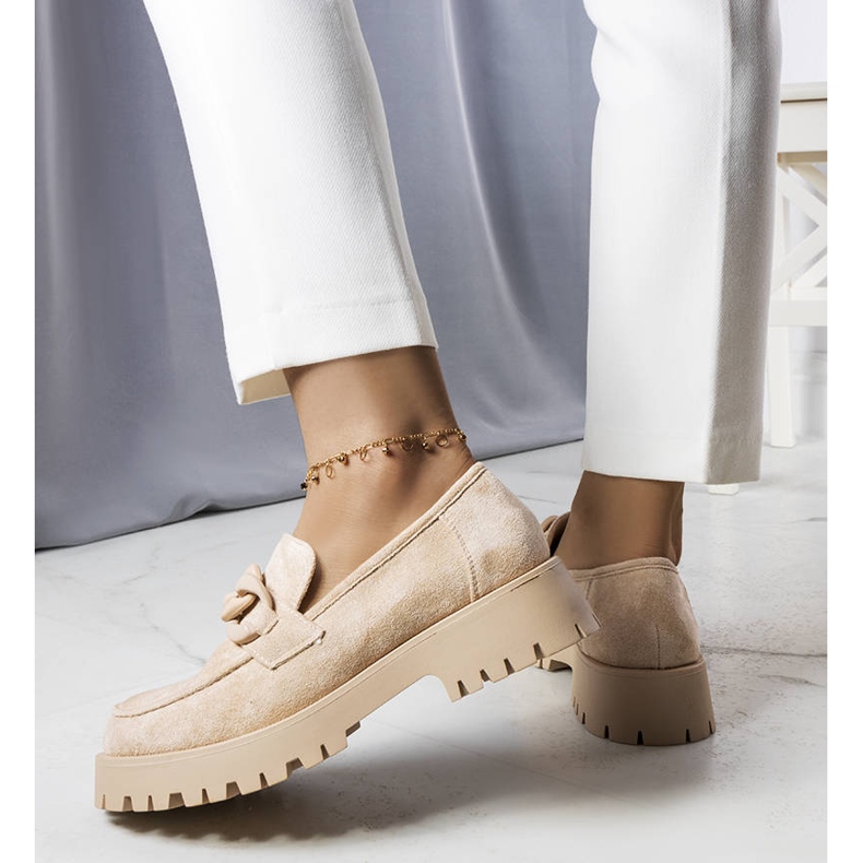 PA1 Señores beige decorados con una cadena Arpin 2