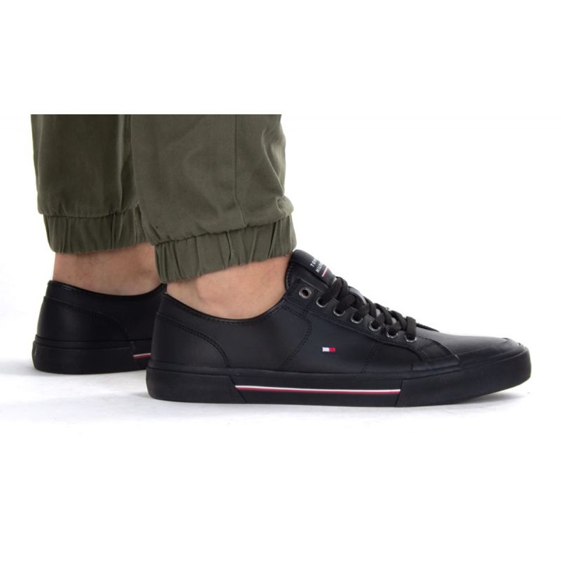 Zapatos Tommy Hilfiger Core Corporate Vulc M FM0FM04561YBS negro 1