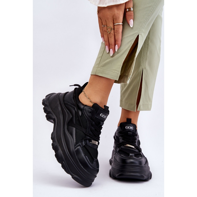 Zapatos Deportivos En Una Plataforma Masiva GOE LL2N4030 Negro 2