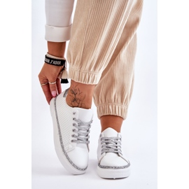 BM Zapatillas Mujer Perforadas Bajas Blancas y Plateadas Daxton blanco plata 1