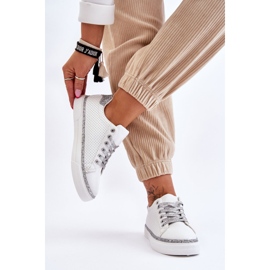 BM Zapatillas Mujer Perforadas Bajas Blancas y Plateadas Daxton blanco plata 2