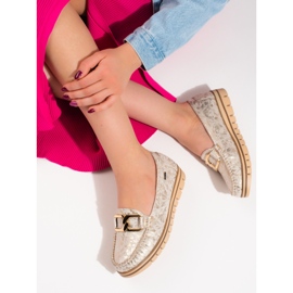 Mocasines beige de mujer en la plataforma Shelovet dorado 3