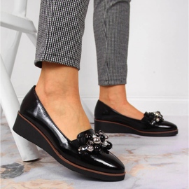 Zapatos cuña de mujer con abalorios negros Potocki 5
