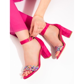 Elegantes sandalias fucsia con cuentas de Shelovet rosado 3
