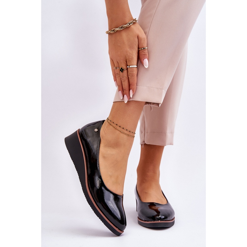 Vinceza Salón Clásico Charol Cuña Negro Paola 1