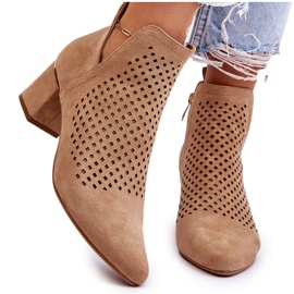 Vinceza Botín de ante calado con cut-out sobre tacón Blakely beige 10