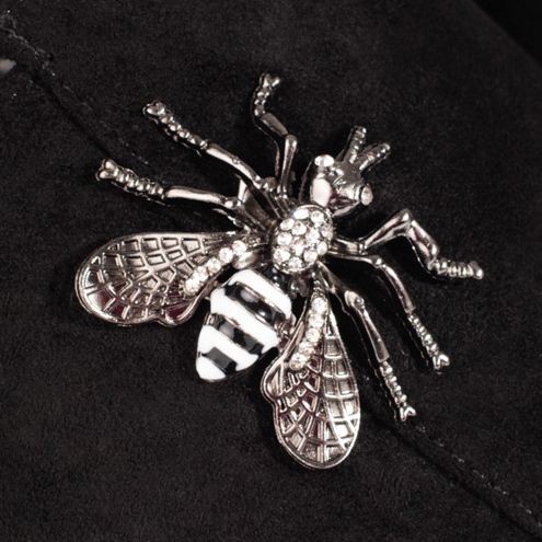 Pantuflas de mujer negras sobre una cómoda cuña Shelovet negro 1