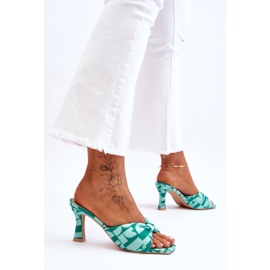 Tacones altos de moda en estampado Floria verde 3