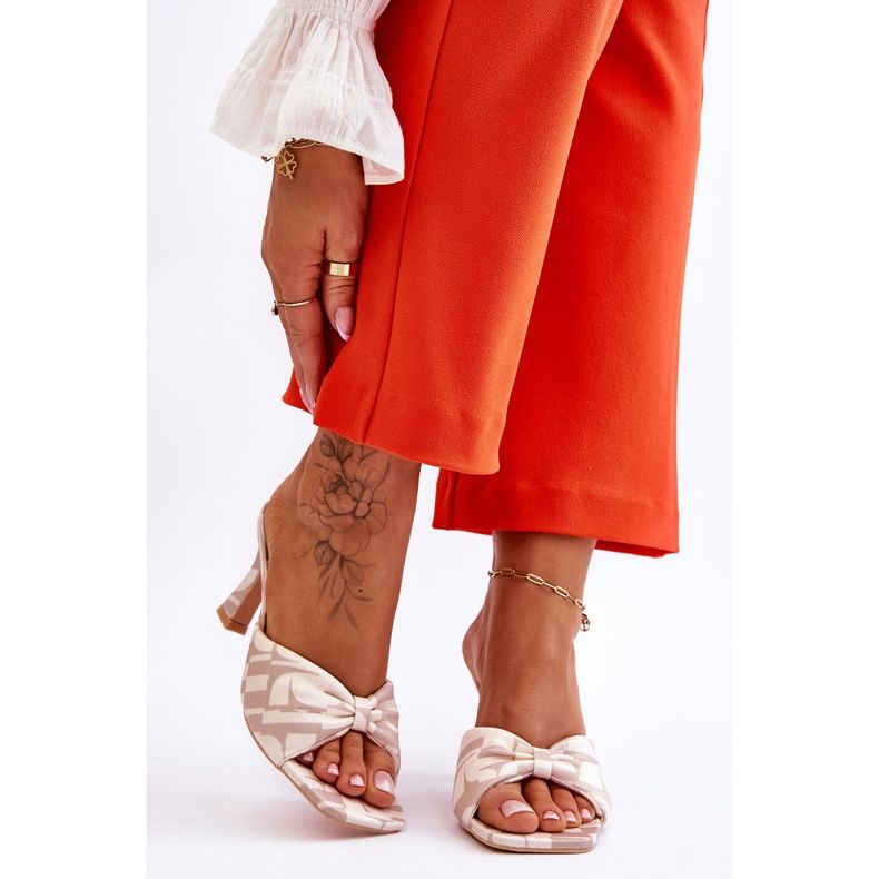 Zapatos De Tacón Alto De Moda En Estampado Beige Floria 1 Zapatos De Tacón Alto De Moda En Estampado Beige Floria 1