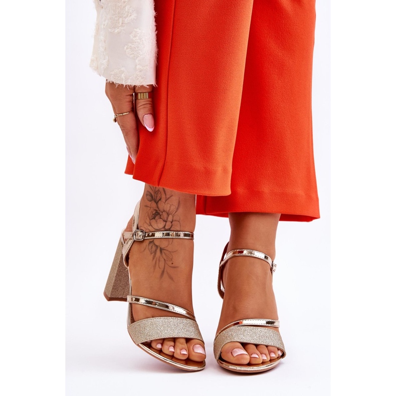 Vinceza Sandalias de tacón alto Alicia en dorado brillante 1