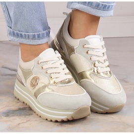 Zapatos deportivos de mujer en la plataforma dorada Potocki SZ12025 dorado 3