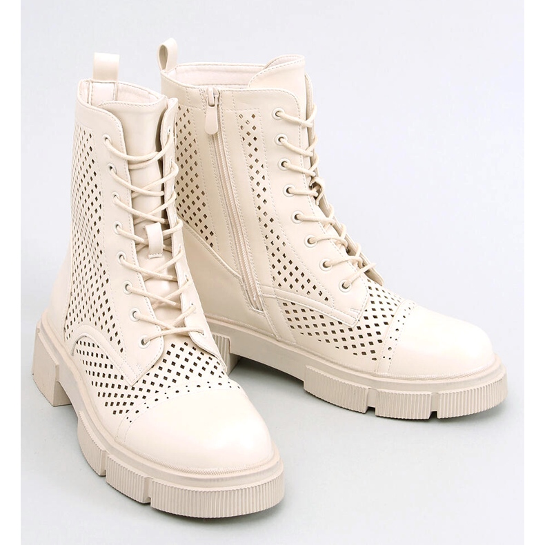 BM Botas con cordones caladas Wyman Beige 2