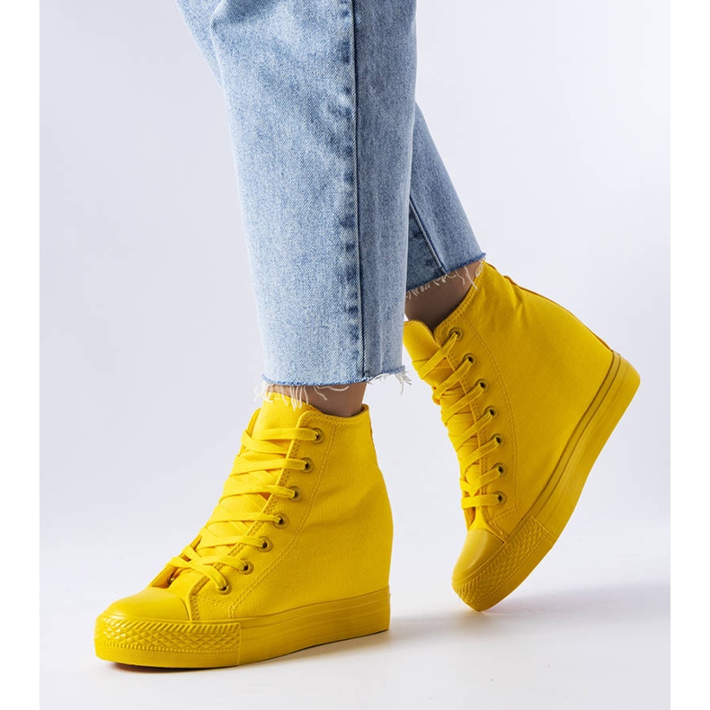 BM Zapatillas con cuña amarillas de Groussay amarillo 1
