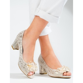 Elegantes zapatos de tacón beige de Shelovet 2