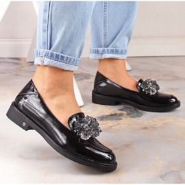 Zapatos de mujer lacados con cristales negros Potocki SZ12043 3