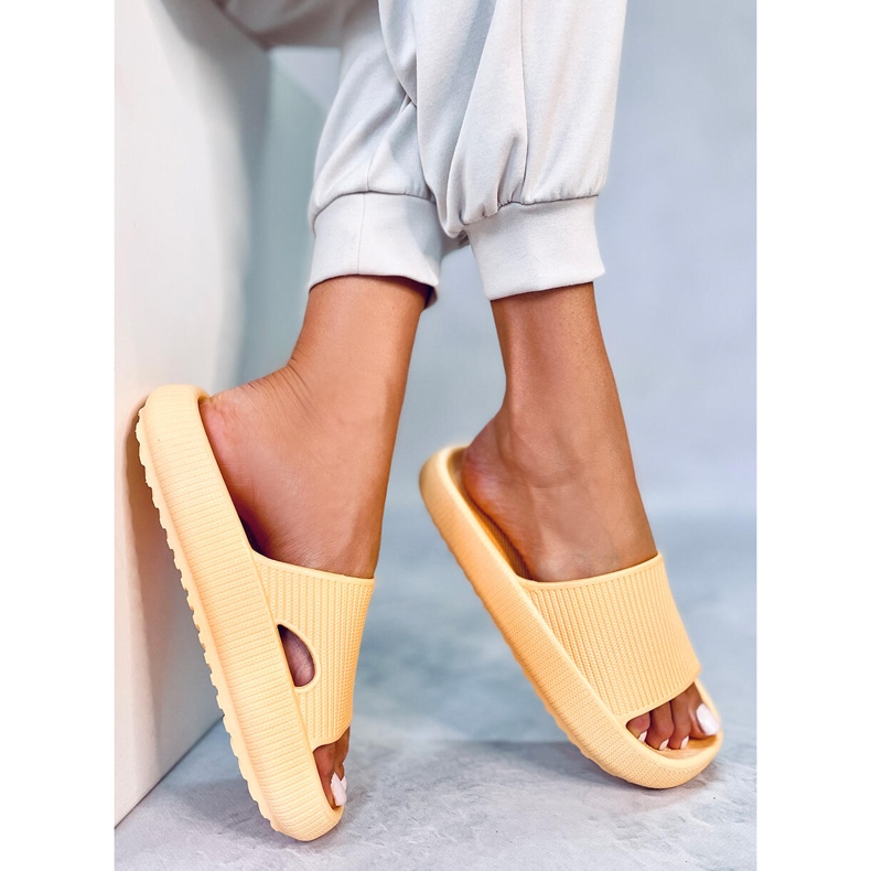 BM Zapatillas de estar por casa Yang Yellow amarillo 1