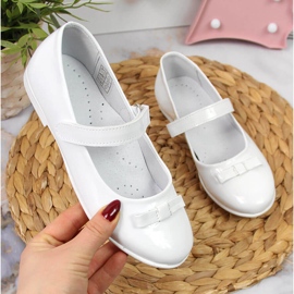 Bailarinas comunión niña con velcro blanco Kornecki 6493 1