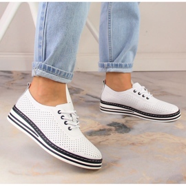 Zapatos cuña mujer en piel blanco T.Sokolski W23-01 3