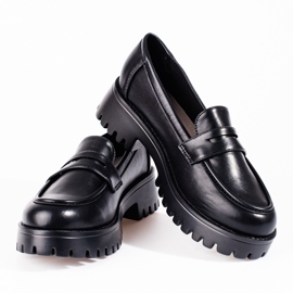 Elegantes mocasines negros en la plataforma Shelovet 3