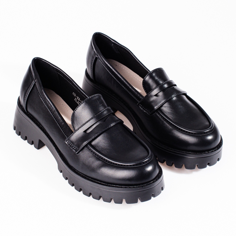 Elegantes mocasines negros en la plataforma Shelovet 1