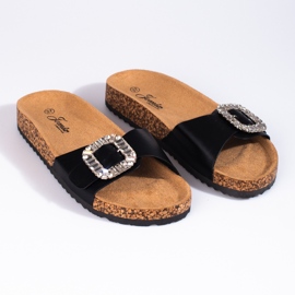 Cómodas zapatillas negras de mujer en la plataforma Shelovet negro 3