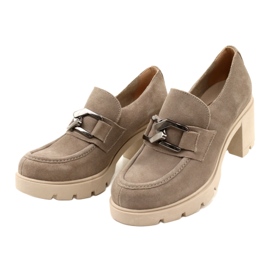 Lemar Elegantes zapatos brogue en el talón con decoración Harmell en beige plateado oscuro 4