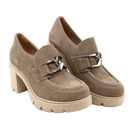 Lemar Elegantes zapatos brogue en el talón con decoración Harmell en beige plateado oscuro 6