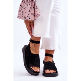 Cómodas sandalias de mujer en la plataforma Black Rubie negro 1