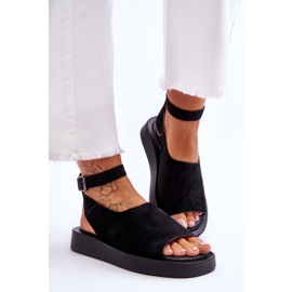 Cómodas sandalias de mujer en la plataforma Black Rubie negro 5