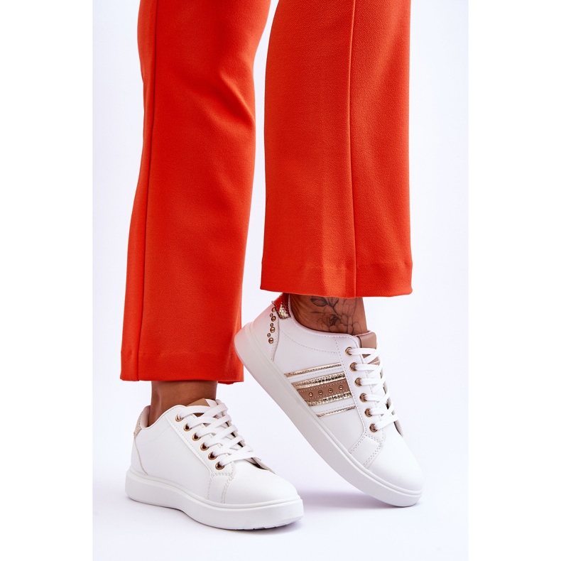 Deportivas De Mujer De Piel Con Tachuelas Dory Blanco Y Dorado 2