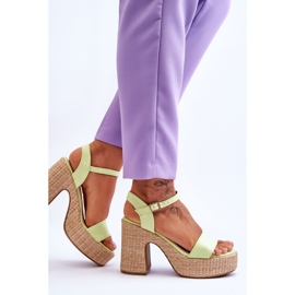 Cómodas Sandalias De Ante Con Tacón Grueso Verde Claro Elishia 3