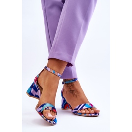 FB1 Sandalias de satén de tacón bajo con diseño en morado y azul de Quincy púrpura 2