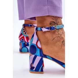 FB1 Sandalias de satén de tacón bajo con diseño en morado y azul de Quincy violeta 5