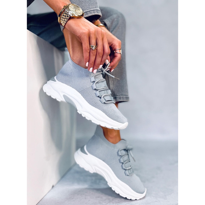 Deportiva calcetín gris Vesco 2