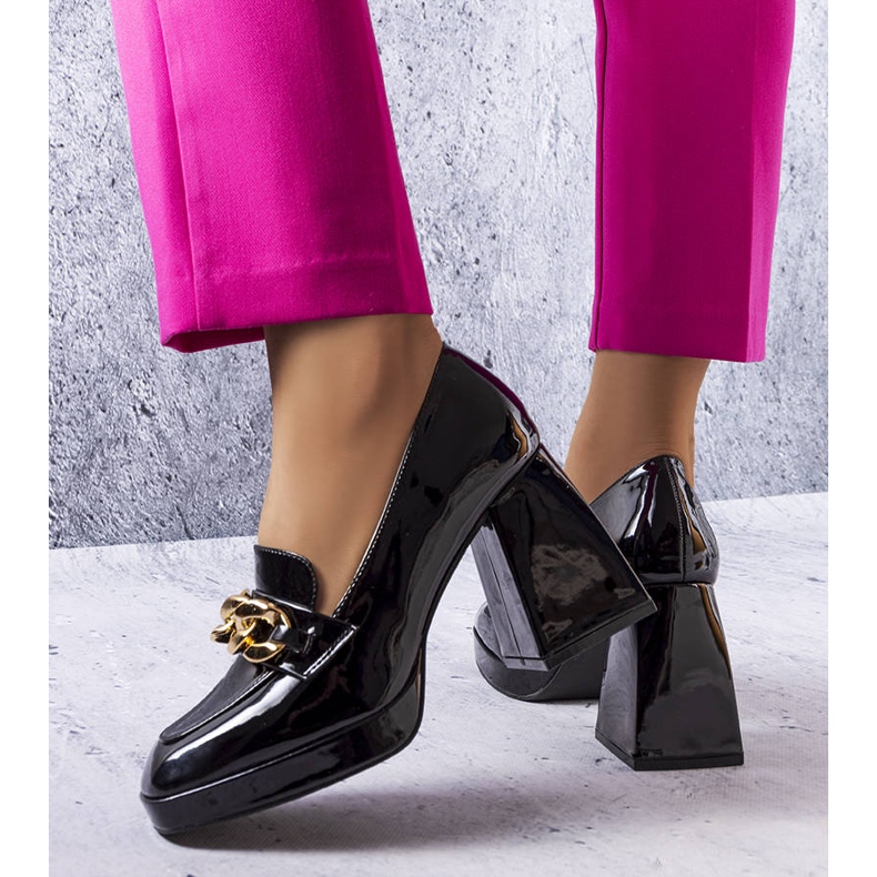 PA1 Salón Vinceza de charol negro 1