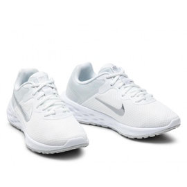 Nike Revolution 6 Jr. DD1096 100 zapatos blanco 2